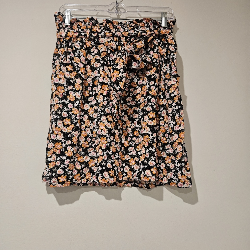 BGBGeneration Floral Print Skirt with Bow Tie, Size Medium